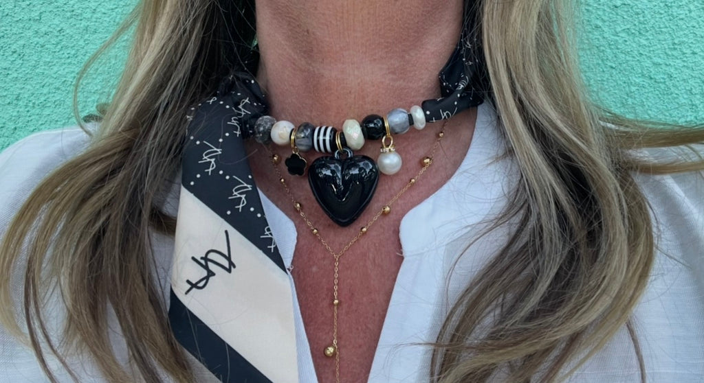 Sjaalketting® - Zwart ecru met zwart hart