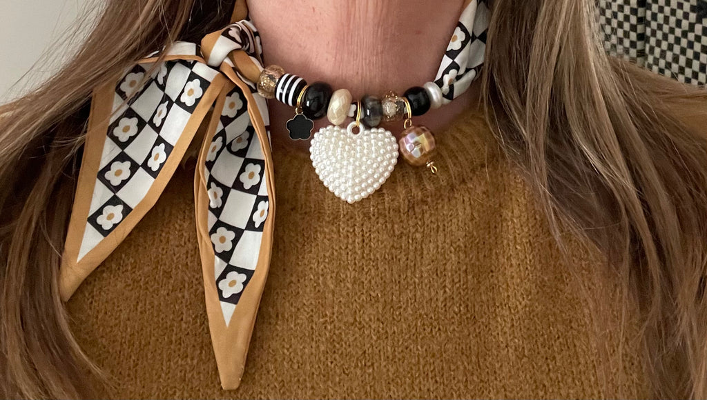 Sjaalketting® 
- Oker parel hart