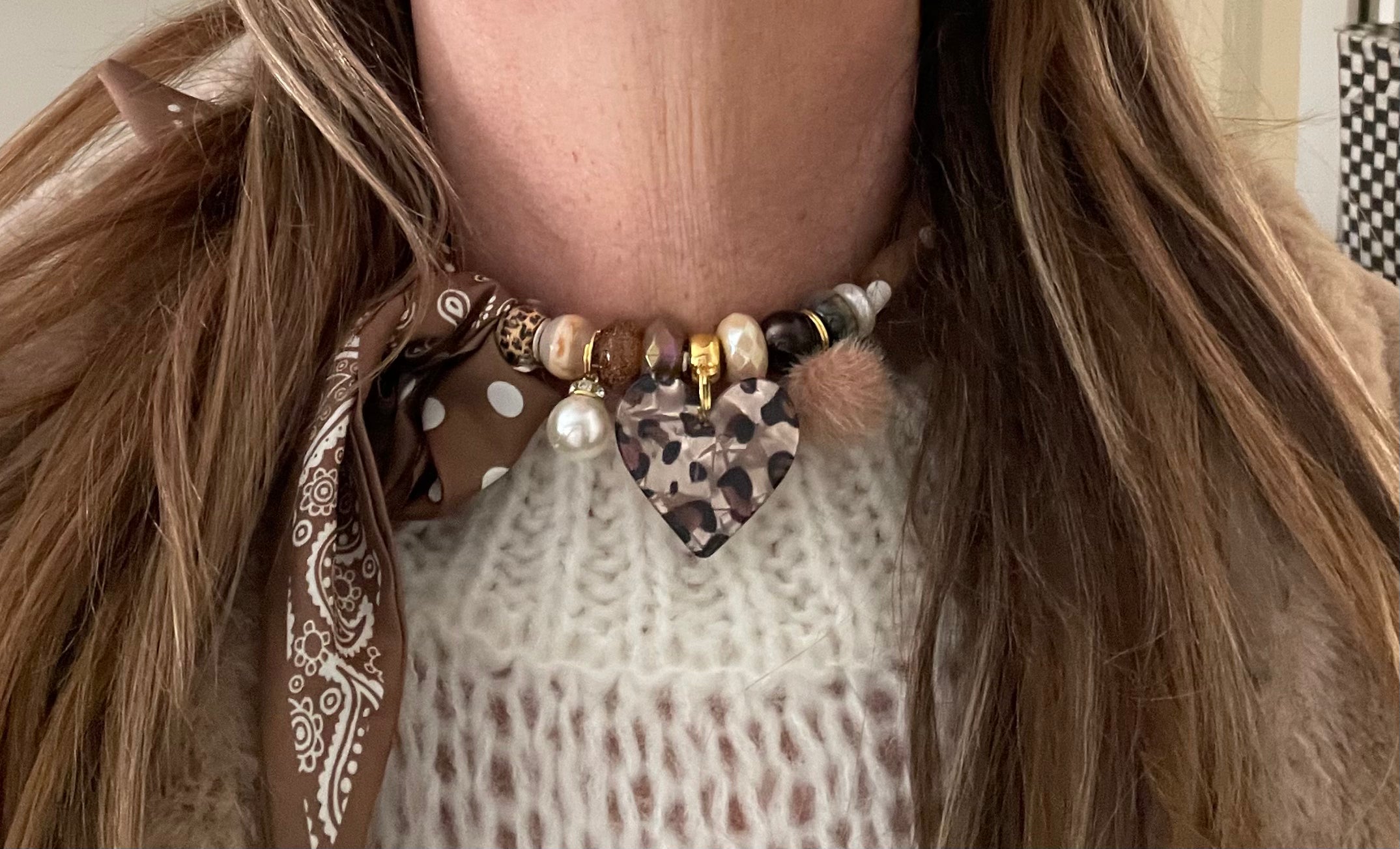 Sjaalketting® 
- Beige panterhart