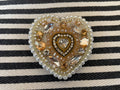 Broche - Ecru hart