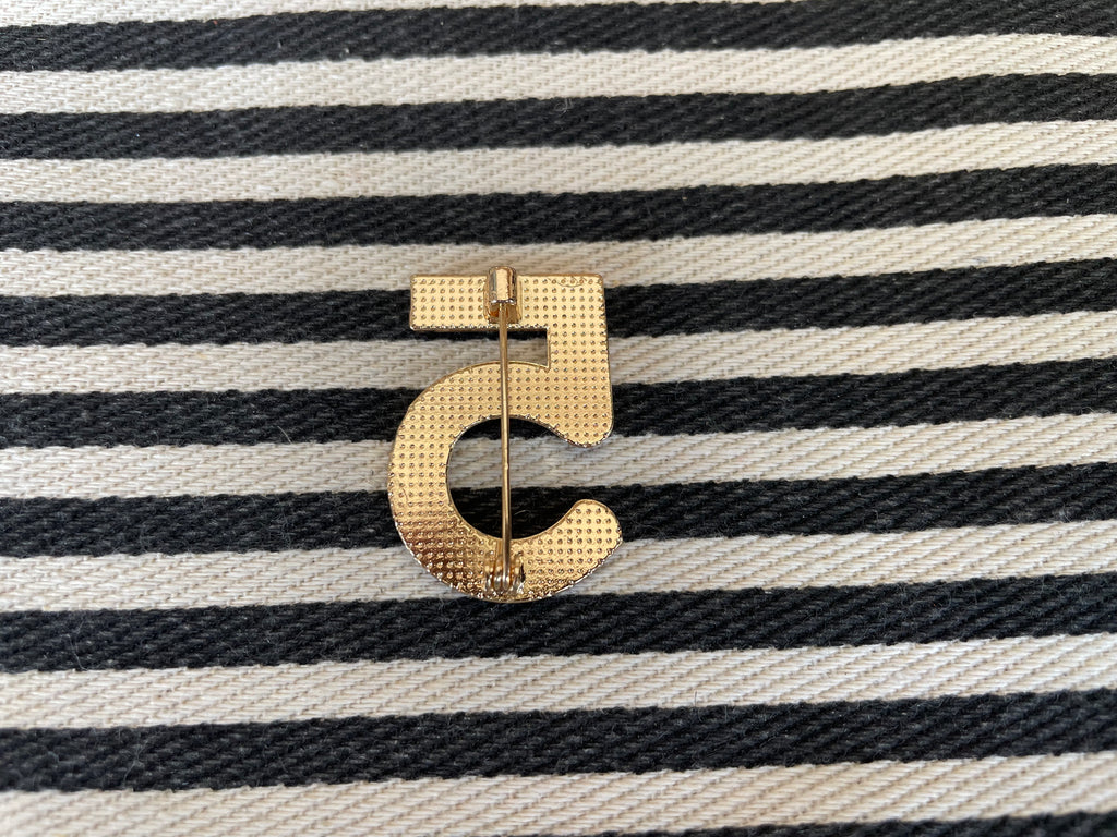 Broche - Number 5
