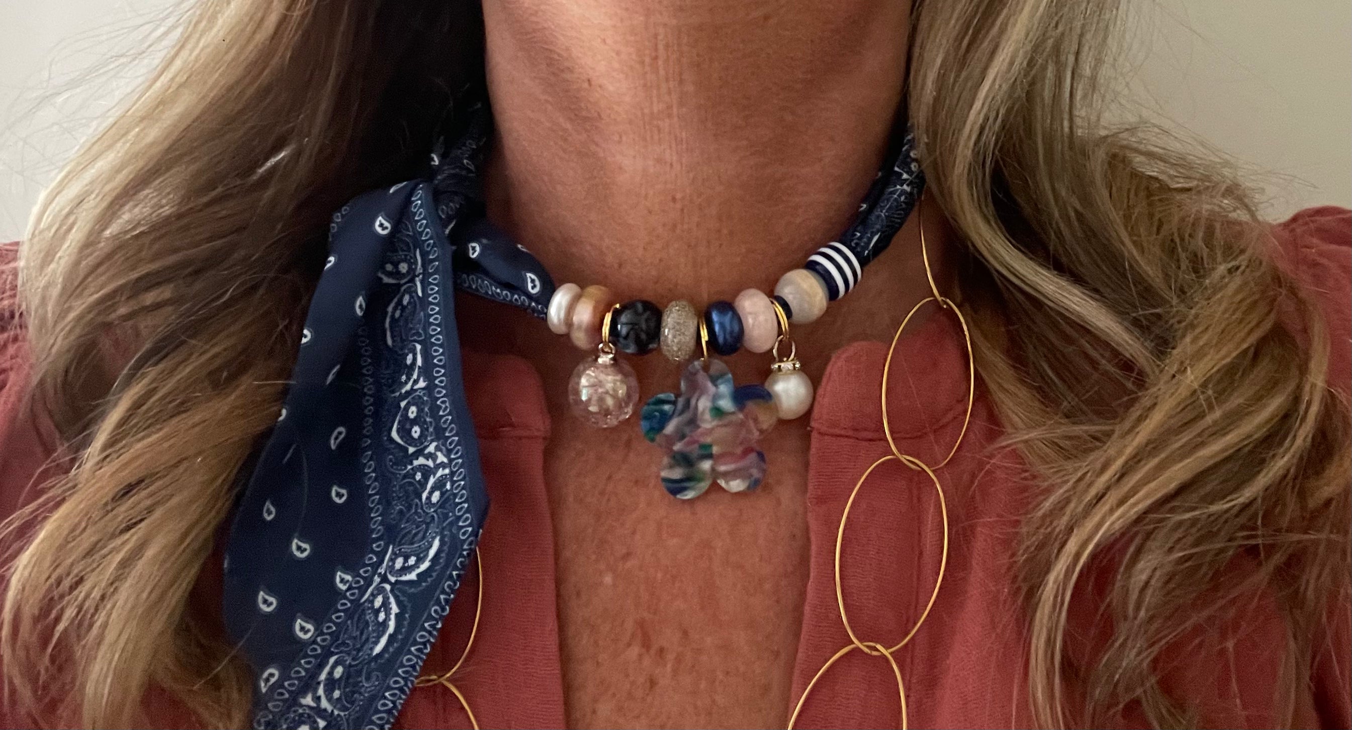 Sjaalenketting - Donkerblauw rose bloem