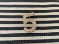 Broche - Number 5