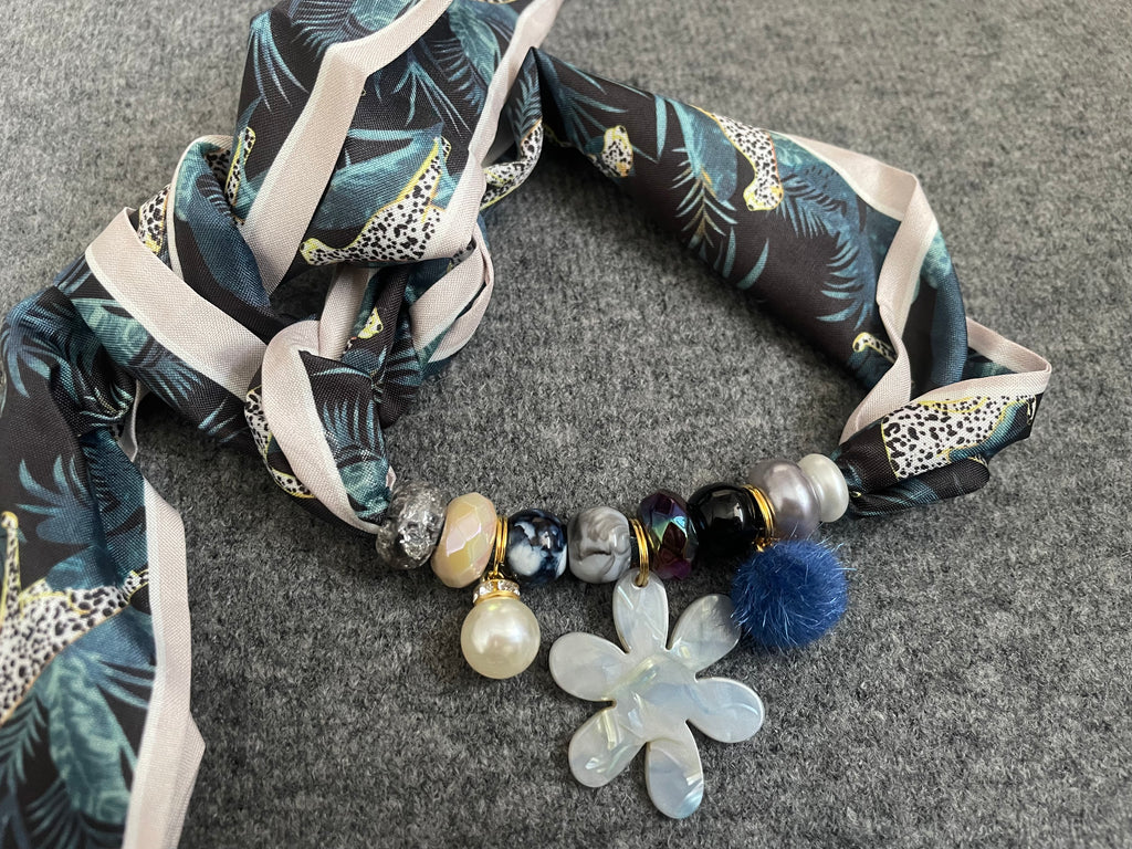 Sjaalketting® 
- Petrol bloem