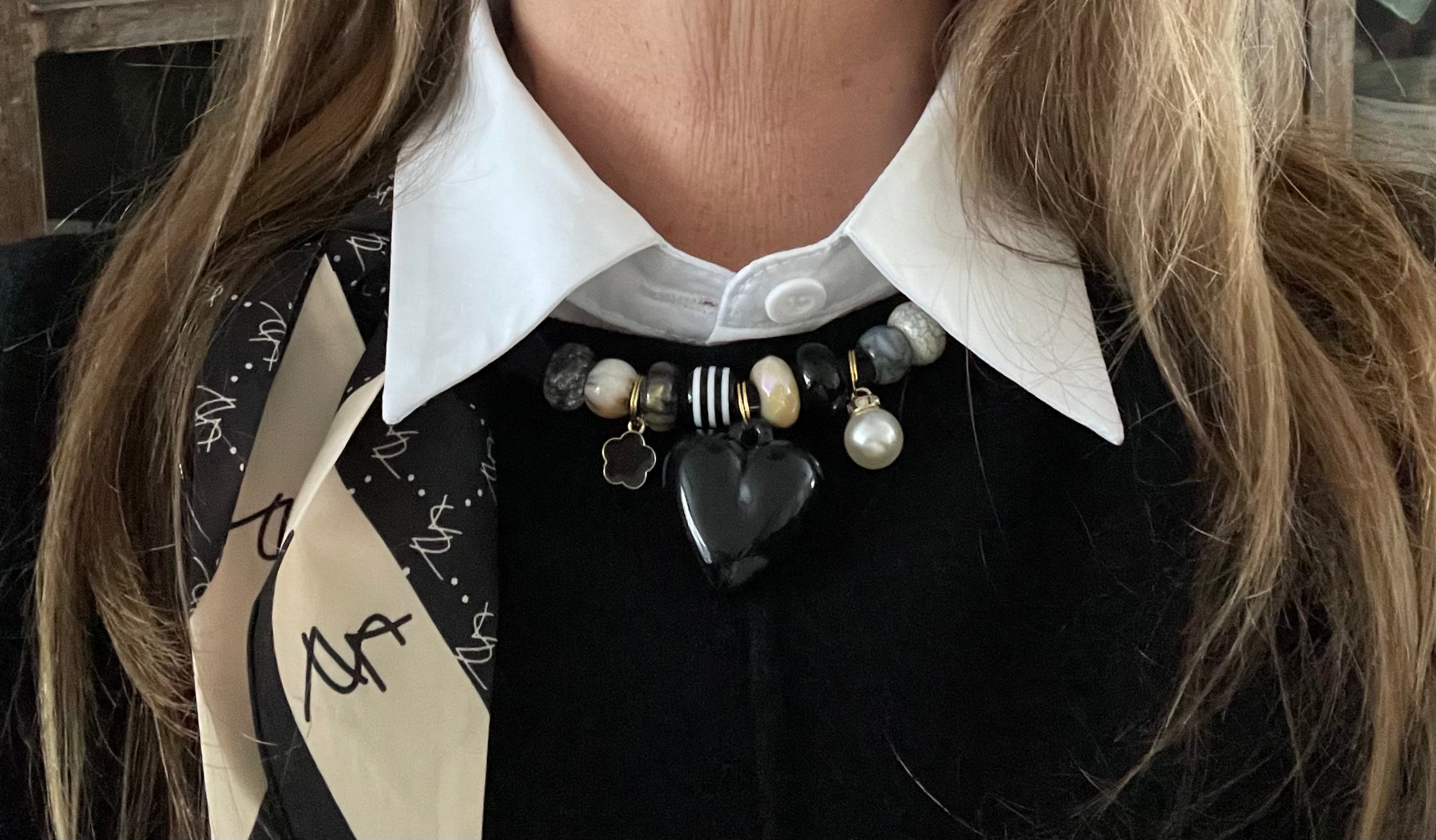 Sjaalketting® - Zwart ecru hart