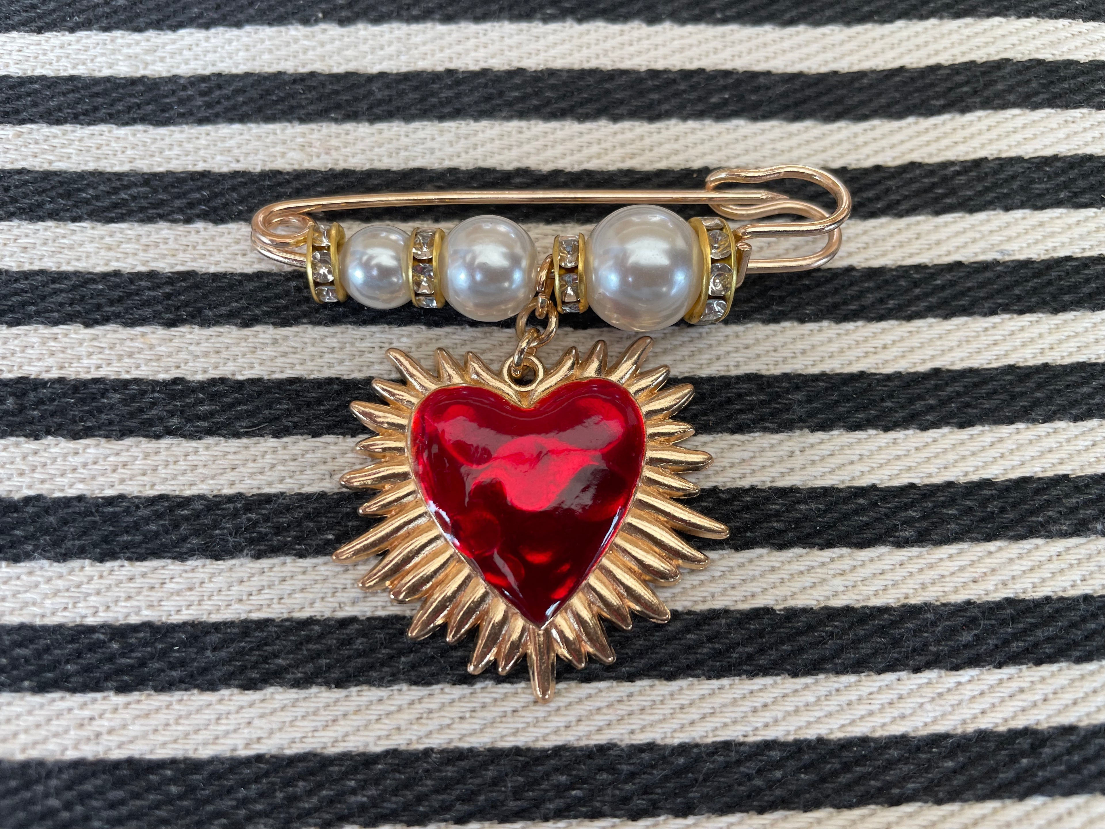 Broche - Rood hart met parel