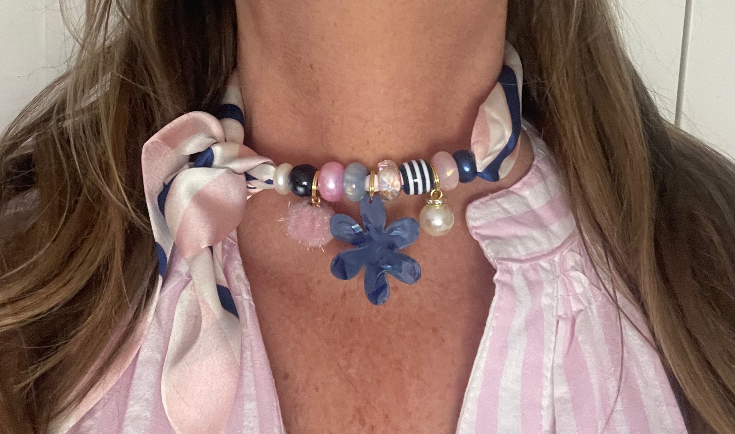 Sjaalketting- Rose blauwe streep