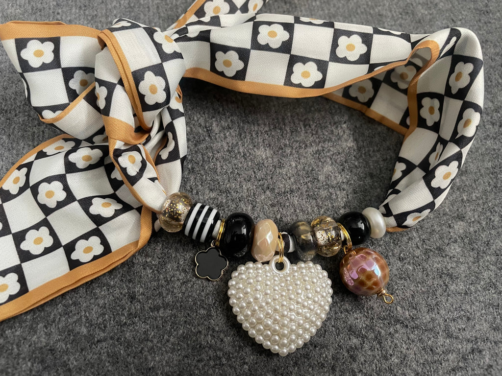 Sjaalketting® 
- Oker parel hart