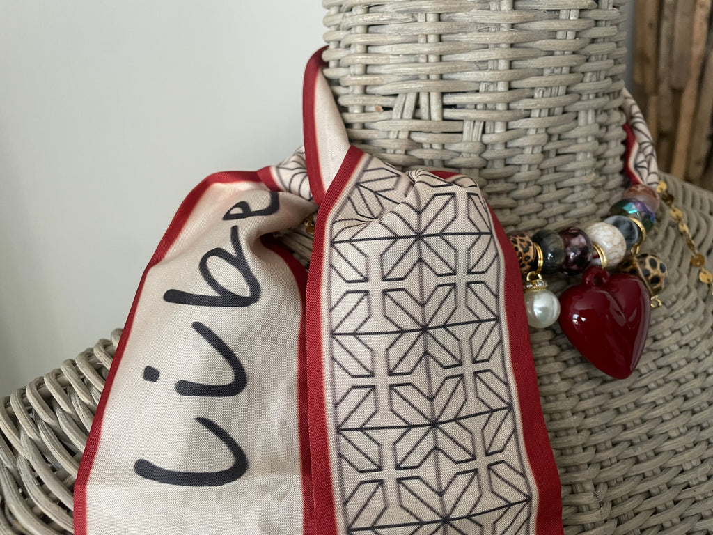 Sjaalketting- Rood ecru met bordeaux en panter