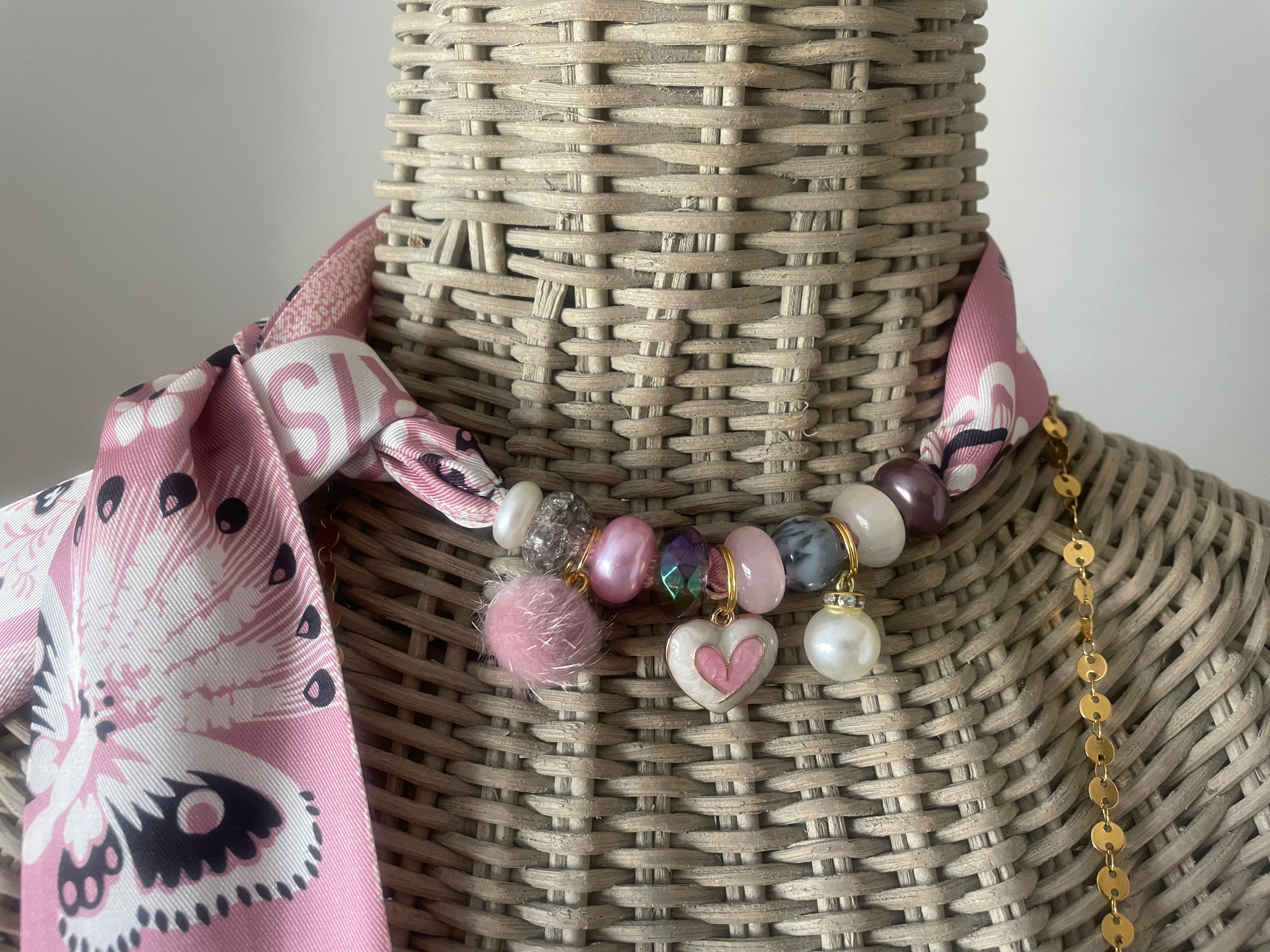 Sjaalketting- Licht rose hartje