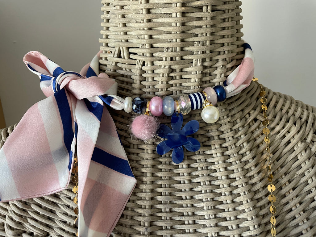 Sjaalketting- Rose blauwe streep bloem