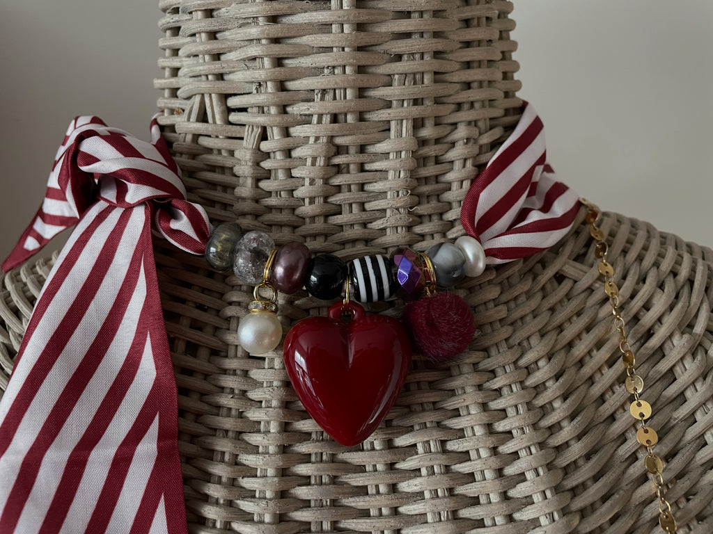 Sjaalketting - Bordeaux streep met hart