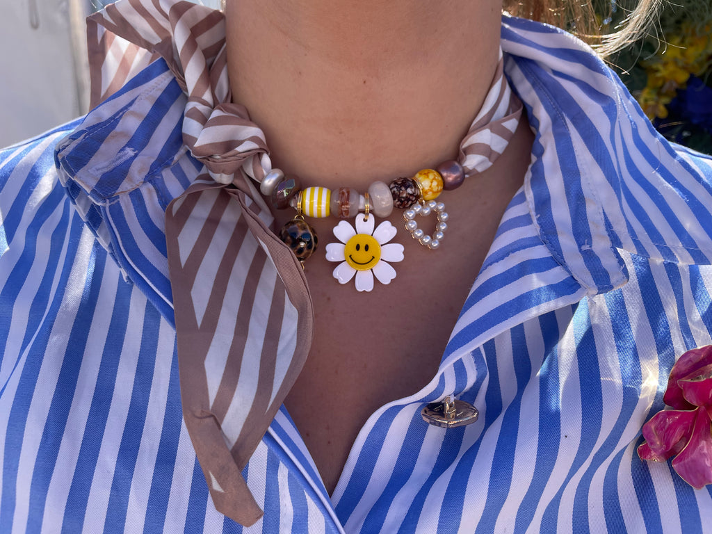 Sjaalketting- Beige streep met zonnetje
