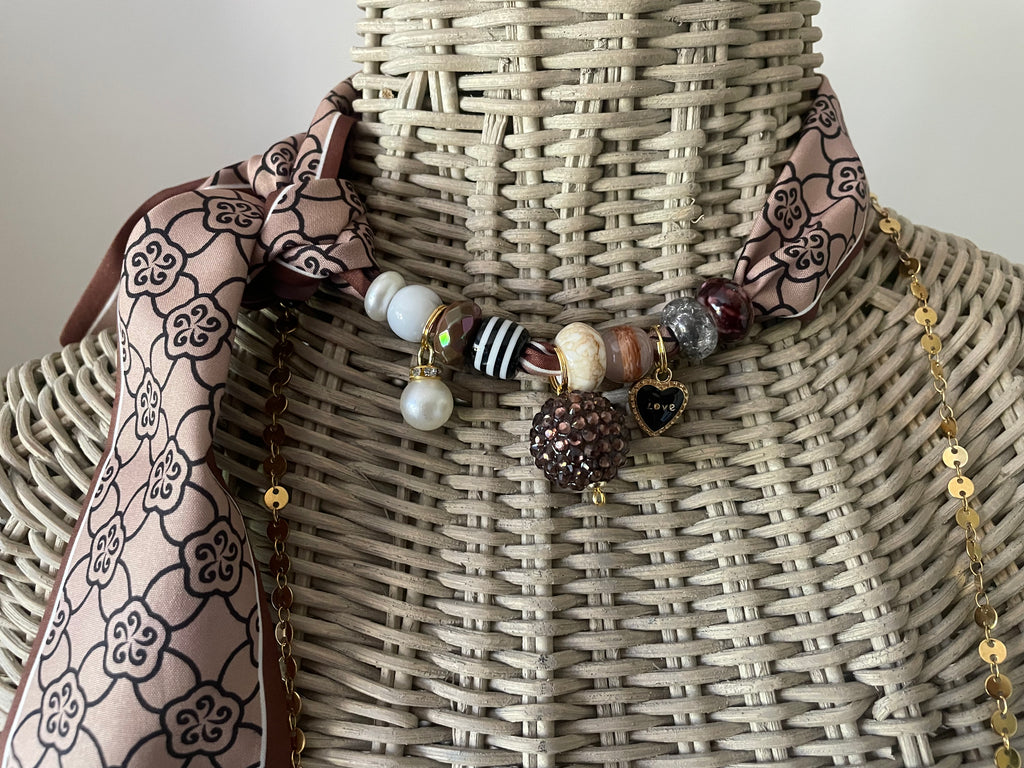 Sjaalketting® 
- Bruin zwart met bruine bal