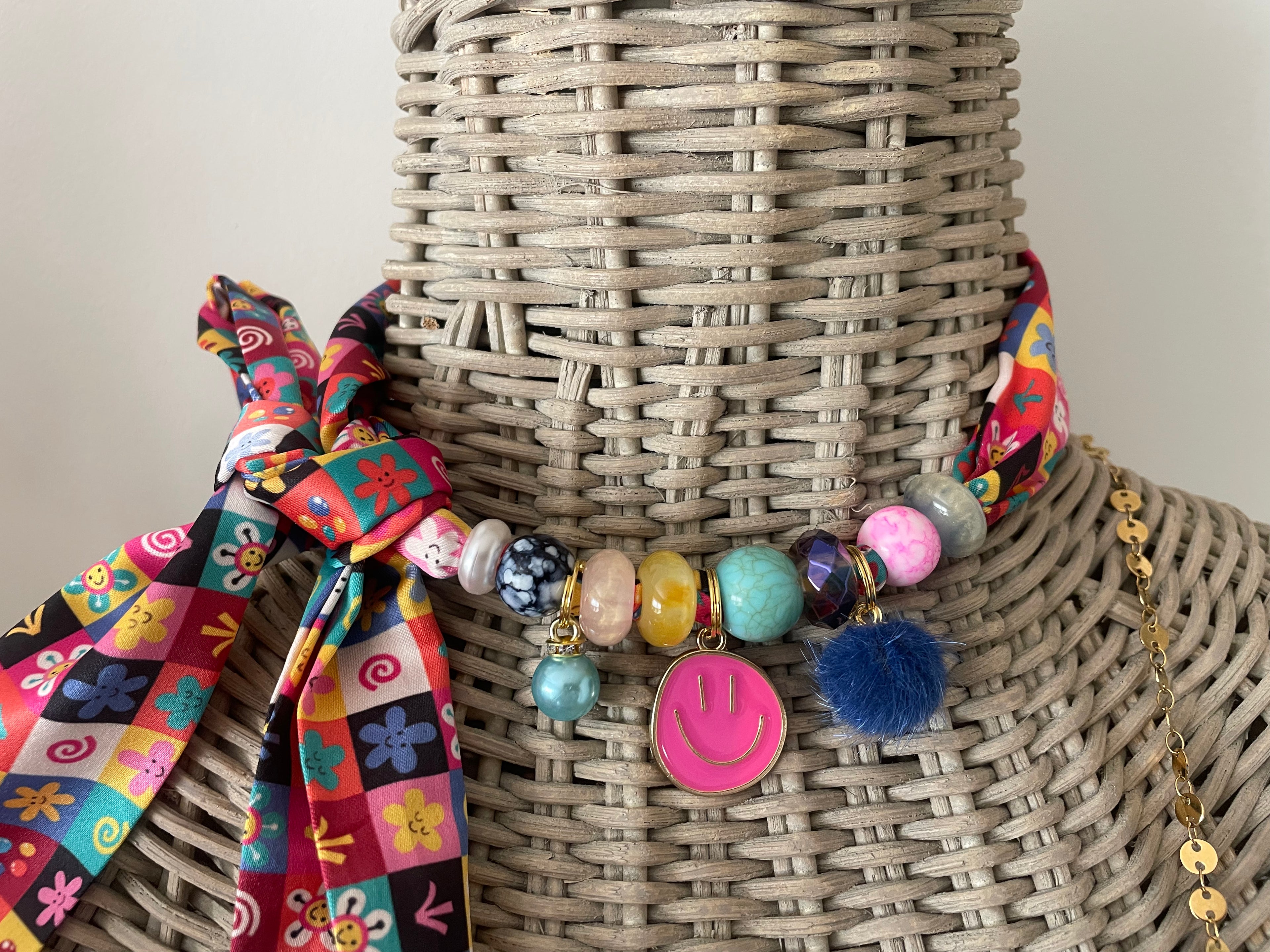 Sjaalketting - Allerlei kleur met smiley