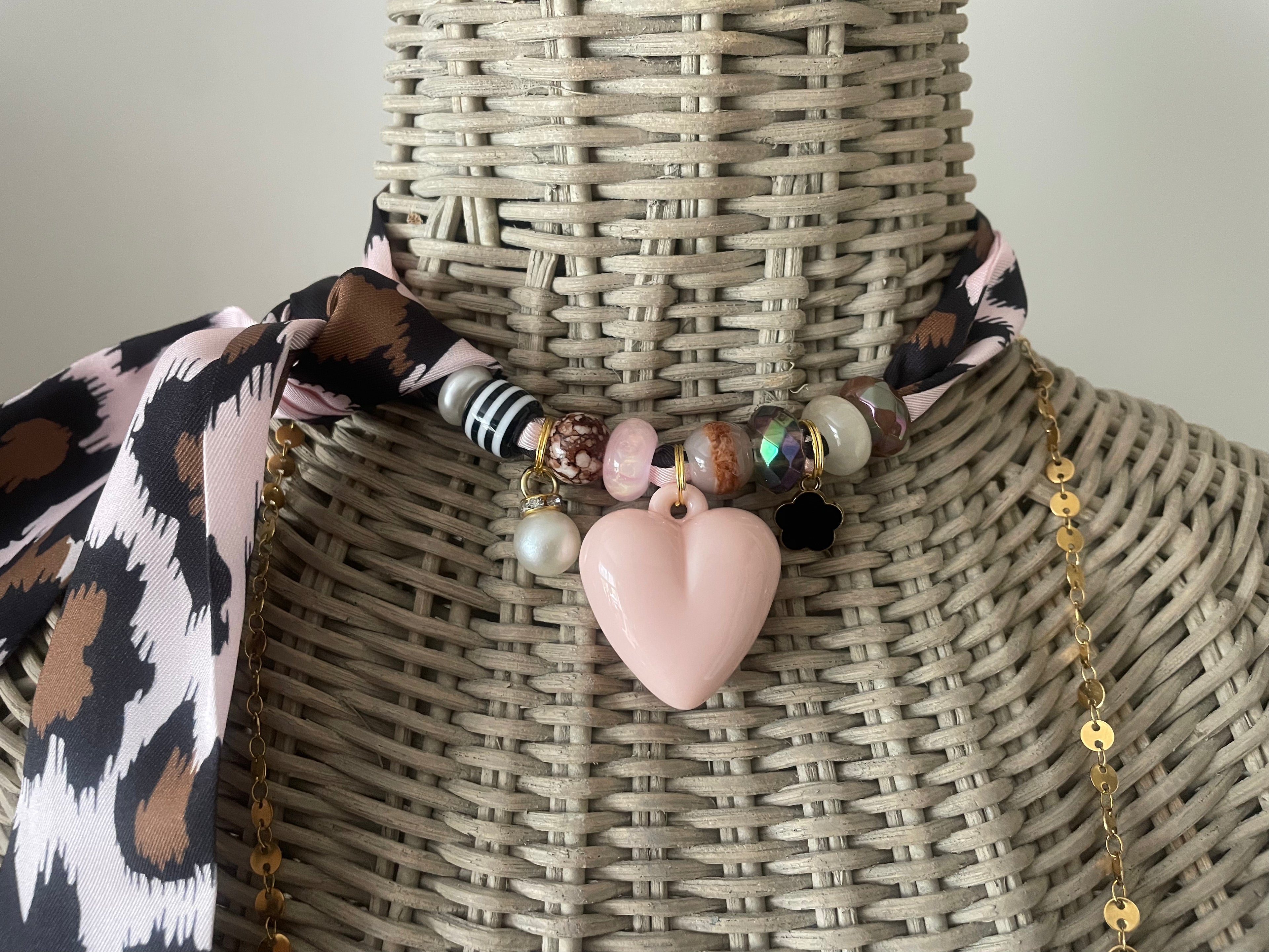 Sjaalketting - Panter rose hart