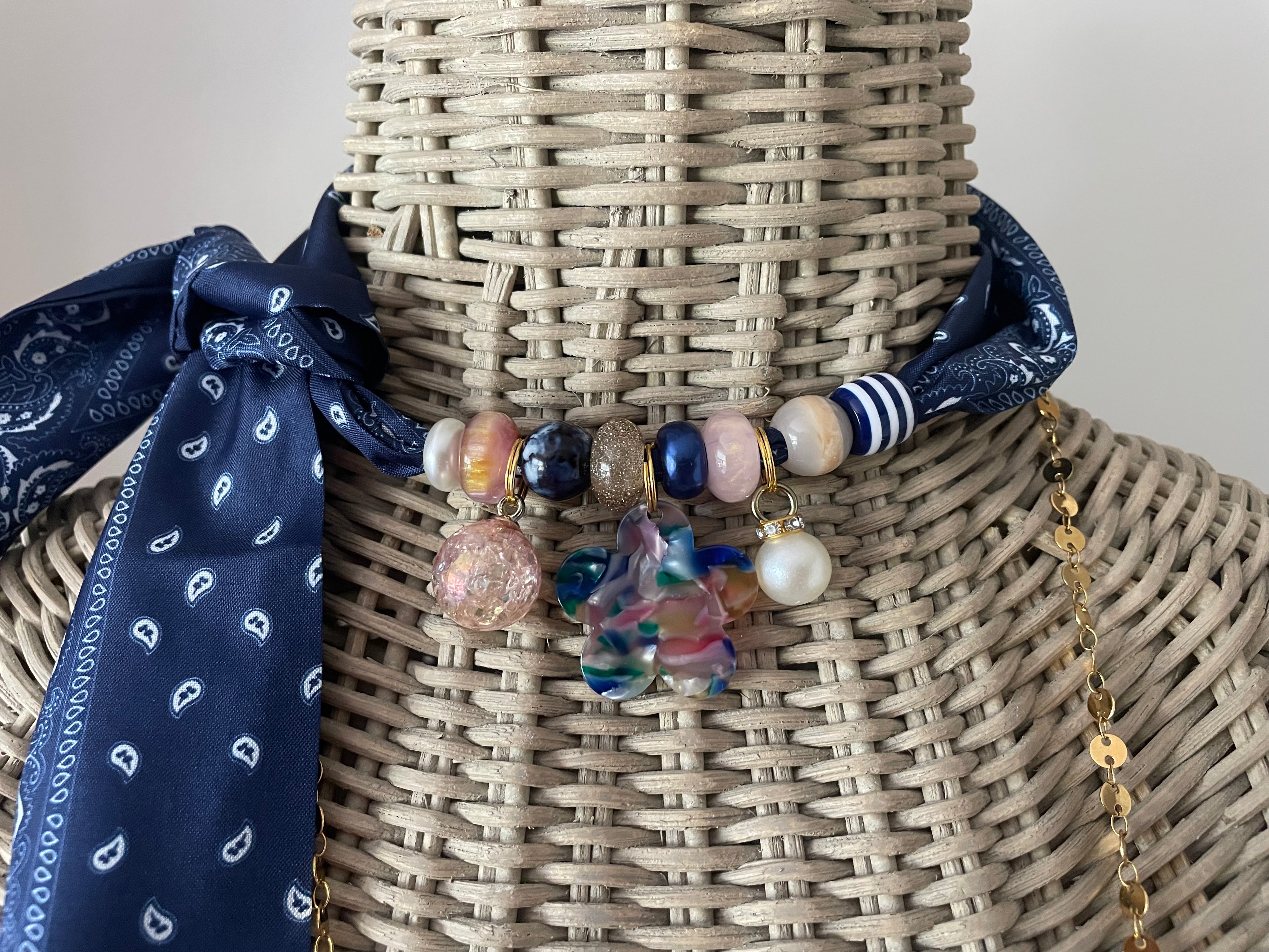 Sjaalenketting - Donkerblauw rose bloem