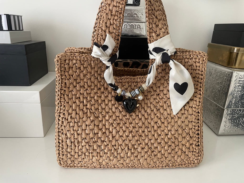 Sjaalketting - Ecru zwart met hart
