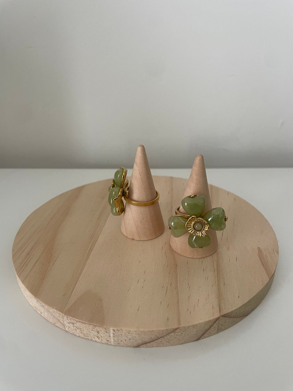Ring groen bloem