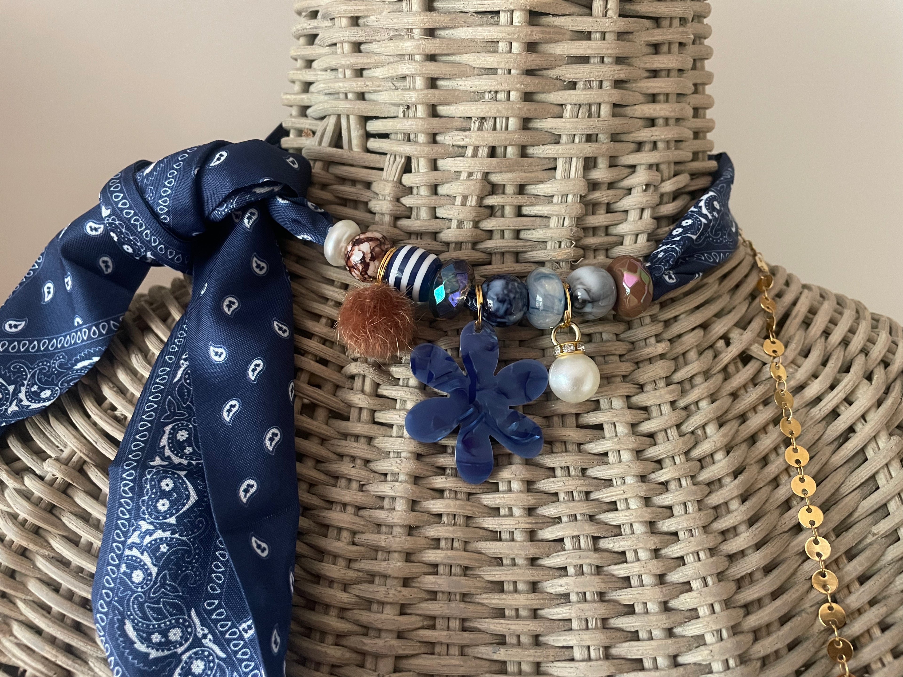 Sjaalketting - Blauw bruin bloem