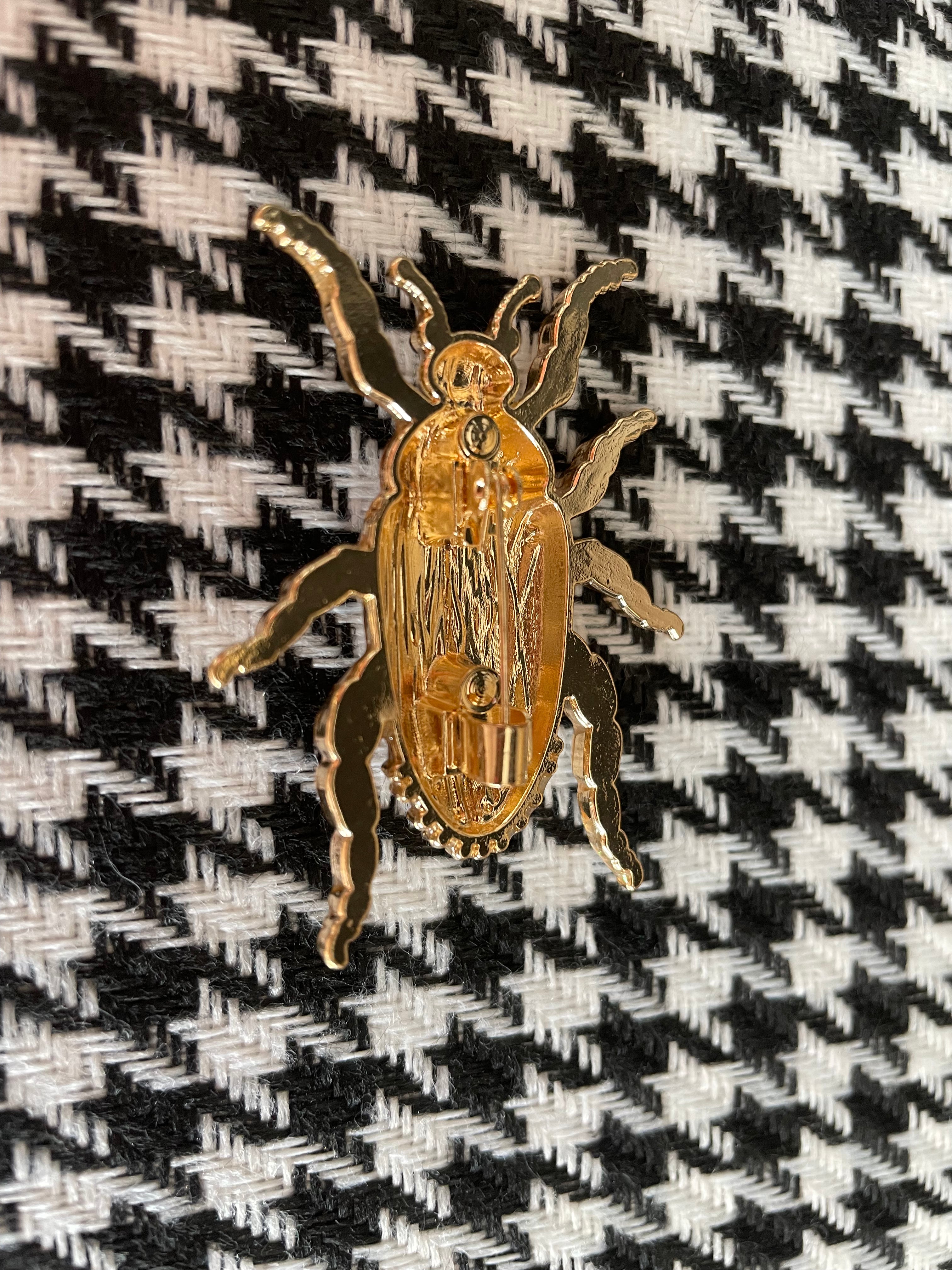 Broche - Witte kever