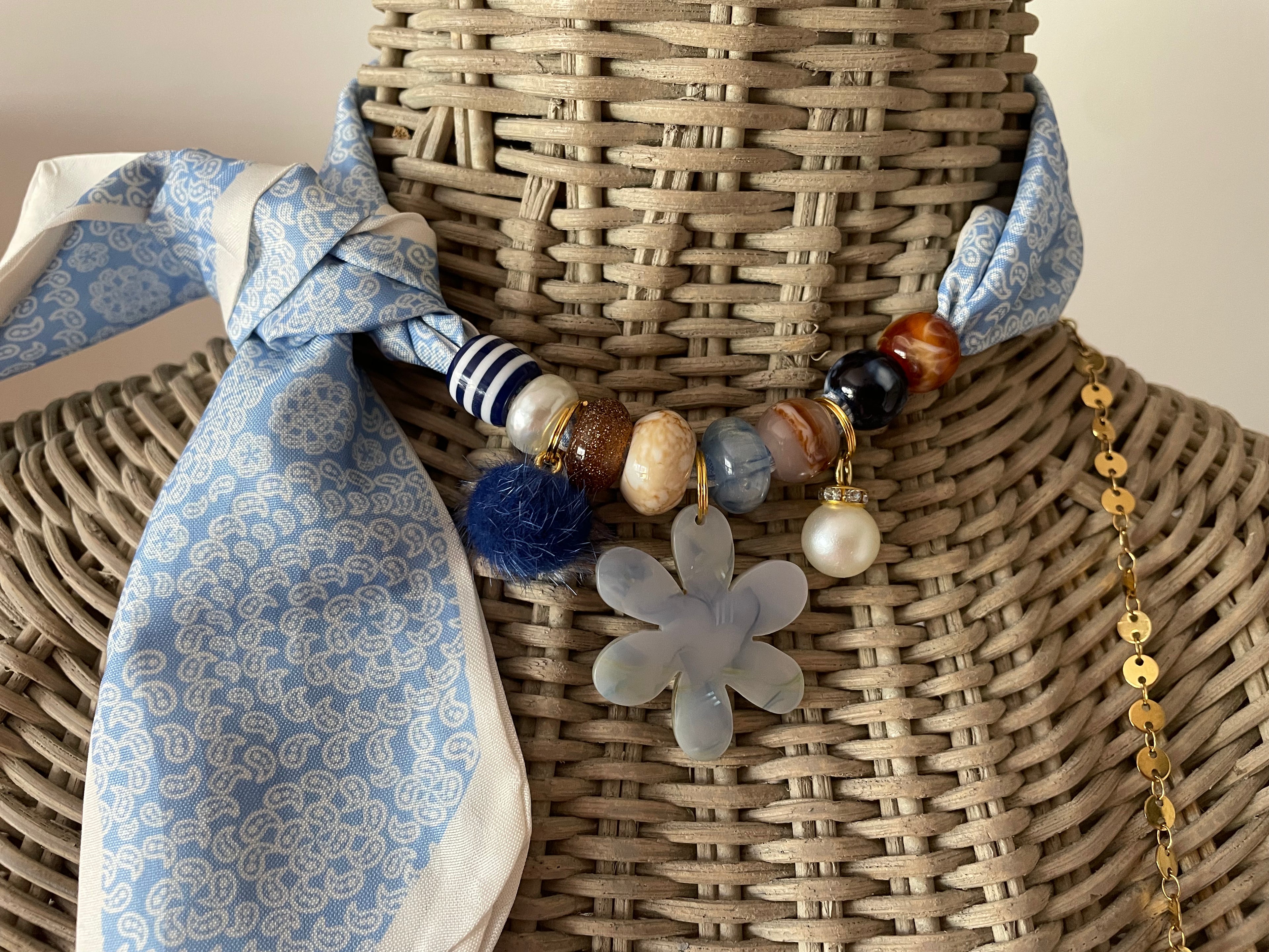 Sjaalketting - Lichtblauw cognac